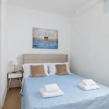 Apartment Nostromondo-elegant With Patio In Monti Parioli Rome