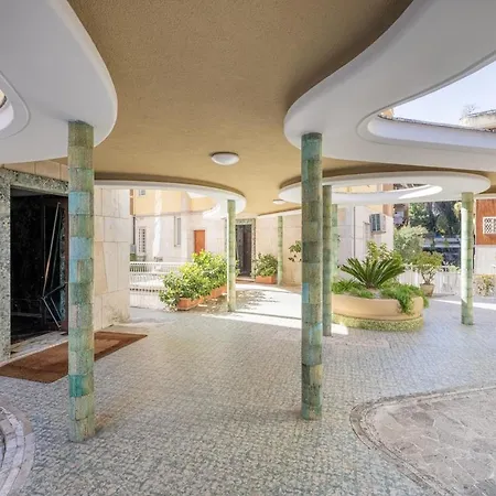 Apartment Nostromondo-elegant With Patio In Monti Parioli *
